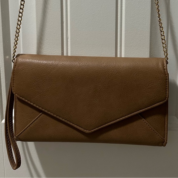 Brown clutch purse with gold strap - Picture 1 of 2
